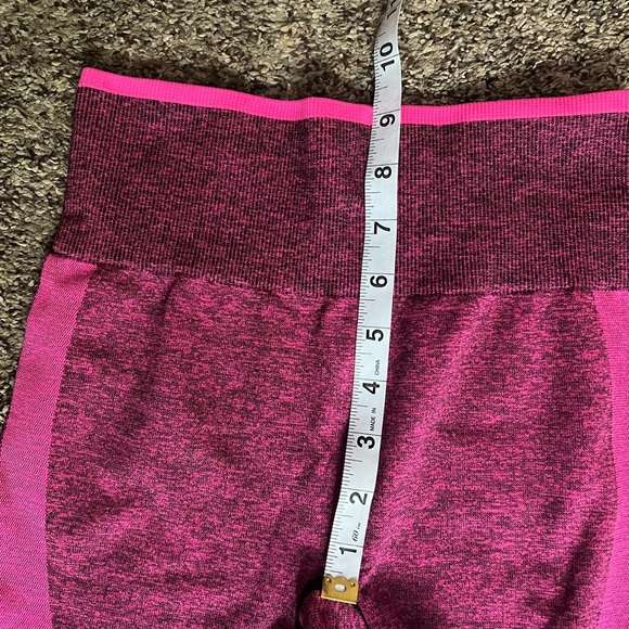NWOT PINK VS Seamless Active Leggings XS Booty Shaping - Picture 5 of 8